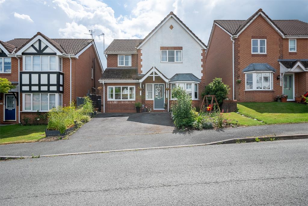 Birkdale Gardens, Winsford CW Estate Agents